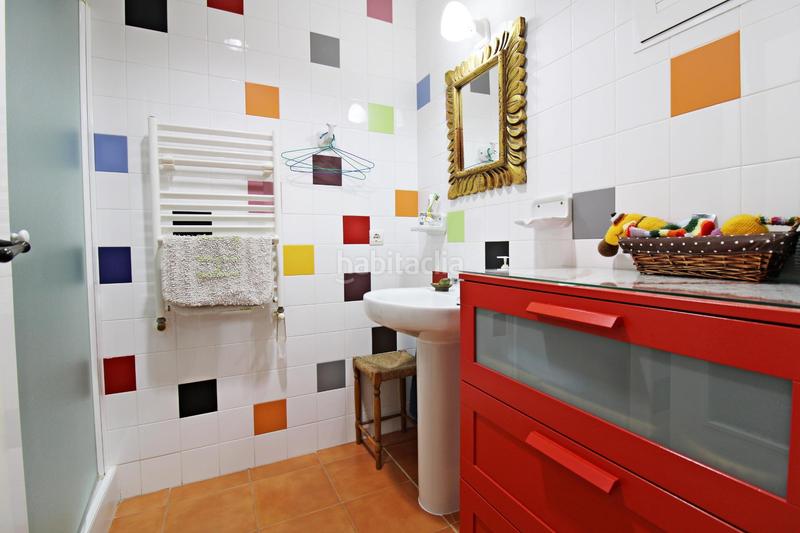 Foto cf842052-42fc-48fa-8890-177fd81eb3d7. Casa bungalow de esquina en zona kelme en Ciutat Universitària Elche / Elx