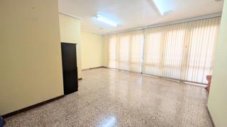 Oficina en Reina Victoria - Miguel Hernández. Oportunidad única en la zona de los pisos azules