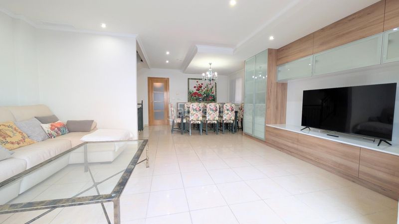 Foto e17b3d5f-0cff-49f4-8db7-58d0925c8031. Location chalet avec chauffage parking piscine dans Santa Pola
