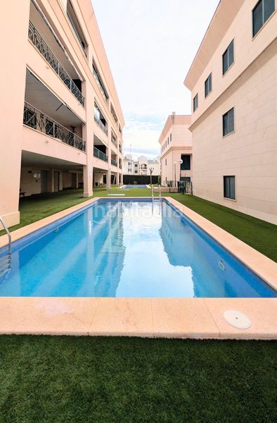 Foto f3924ae5-fa6b-4e32-b269-df3380169209. Location chalet avec chauffage parking piscine dans Santa Pola