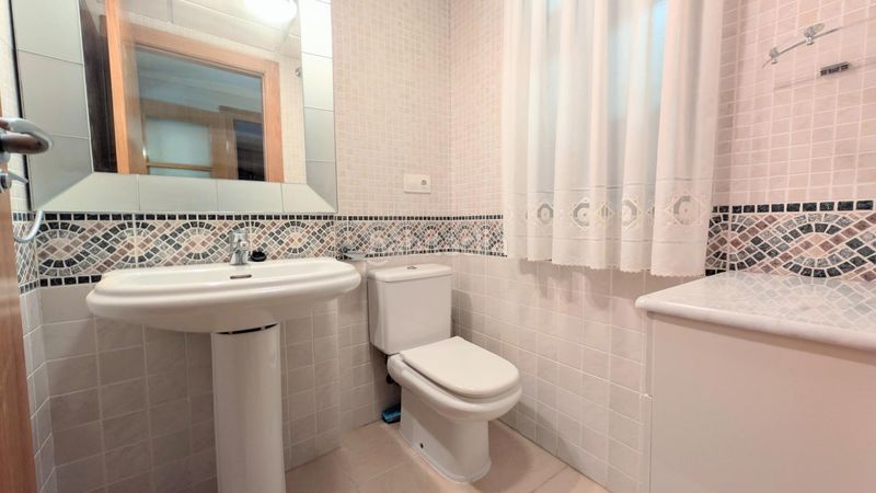 Foto f40f3d84-88cd-4764-bf84-f35cc502b7f5. Location chalet avec chauffage parking piscine dans Santa Pola