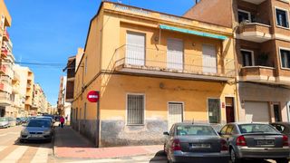 Edifici a Plaza Crevillente - Antiguos Juzgados - El Asilo