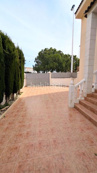 Foto 28f64bba-9643-4b5d-a9e3-74f3b810e3ca. Xalet amb aparcament piscina a Jubalcoi Elche / Elx