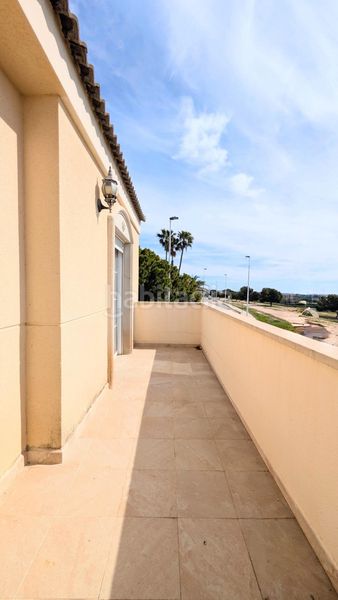 Foto 40d150aa-d6b7-4cb4-86dd-cbc64985404b. Xalet amb aparcament piscina a Jubalcoi Elche / Elx