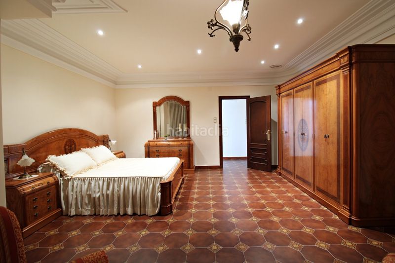 Foto 98f880a9-e9bf-47da-b7d2-d98b3c3b8b57. Chalet elegante y clásica. simplemente asombrosa!! en Elche / Elx