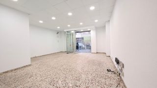 Lloguer Local Comercial a Reina Victoria - Miguel Hernández. Local en alquiler junto a plaza crevillente  ubicación inmejorab