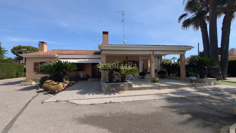 Foto fa87e918-40b9-408c-b06c-0c19b3665858. Xalet amb aparcament piscina a Noroeste Santa Pola