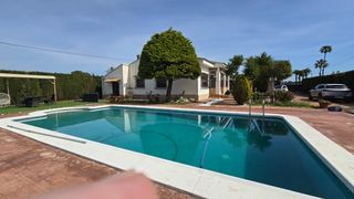 Chalet  Partida algoros. Impresionante  chalet en algoros a 5 minutos de elche