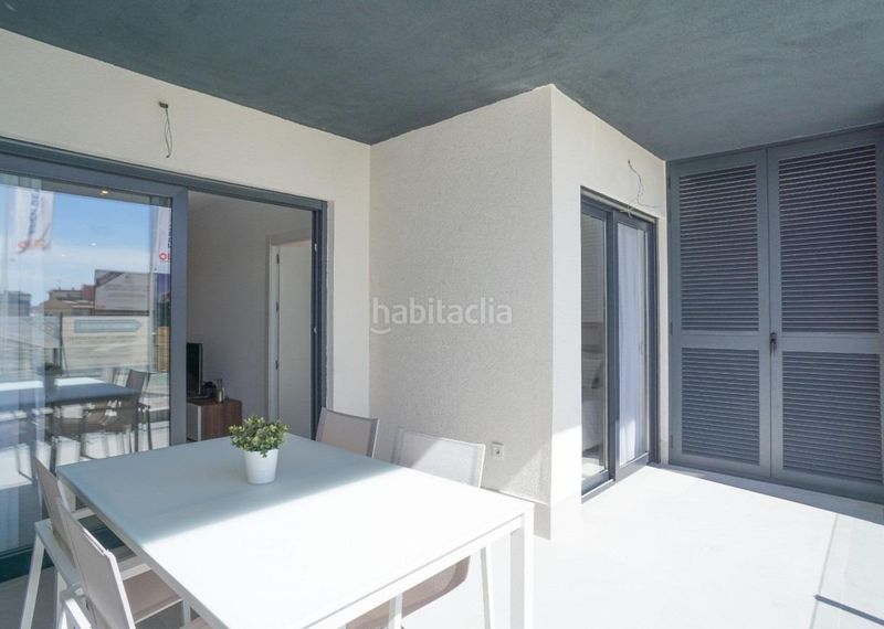 Foto 16b9091b-f25c-4e0a-9df2-acf4db350f74. Apartament amb calefacció aparcament piscina a Torreblanca Torrevieja