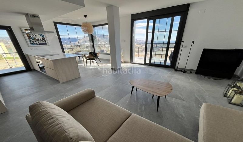 Foto b7d86ac7-1177-411f-be55-c11f4dbd460d. Casa aparellada amb calefacció aparcament piscina a Polop