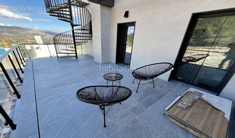 Foto c1dd3128-a2f6-475f-ade9-aa32a02978ce. Casa aparellada amb calefacció aparcament piscina a Polop