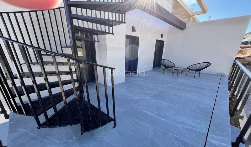 Foto c78104a3-5a18-49ab-80a2-9e07d70c1ae0. Casa aparellada amb calefacció aparcament piscina a Polop