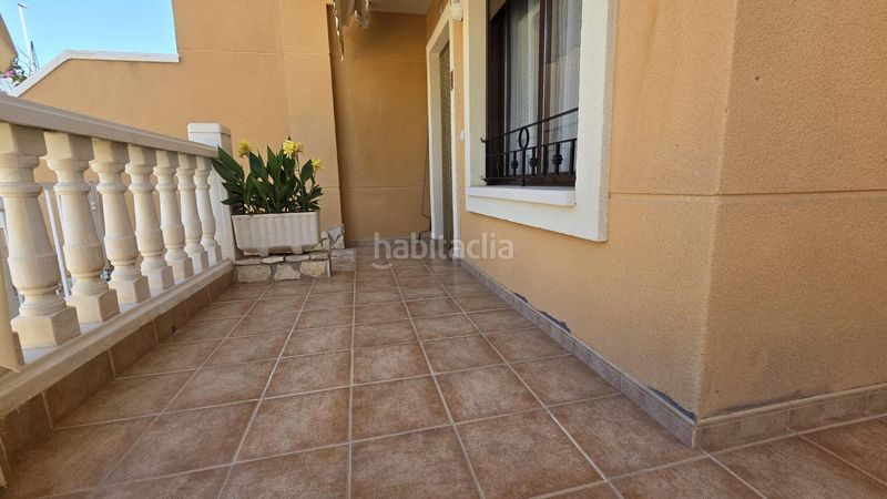 Foto 36f49306-00e8-496a-bfff-158b4a5dfbe5. Casa amb calefacció aparcament piscina a Calas Santiago Bernabeu Santa Pola