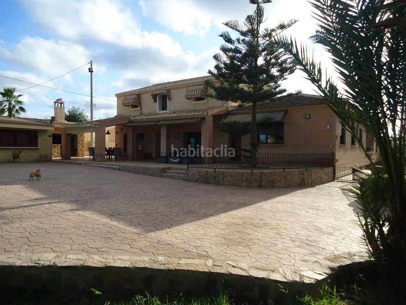 Foto b6940379-beb8-468d-bed7-2a988a3a1a98. Xalet amb calefacció aparcament piscina a Pla de la Vallonga Alicante