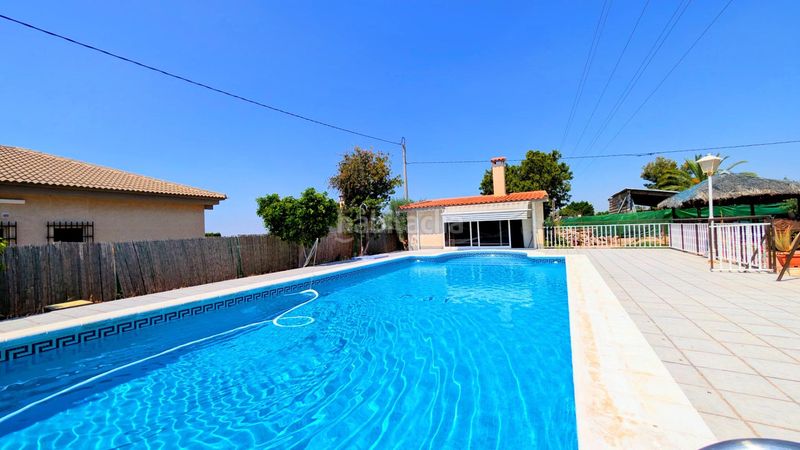 Foto de6d2455-dd06-4fe0-be76-c06f92f4a84e. Xalet amb calefacció aparcament piscina a Jubalcoi Elche / Elx