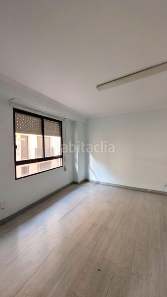 Foto 4d87e3c5-aad7-4699-9875-8a7e31679027. Affitto ufficio in Centro Elche / Elx