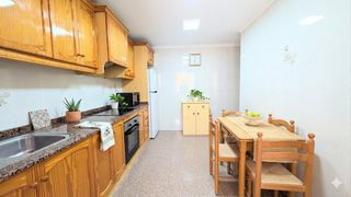 Lloguer Planta baixa a Sector V. Alquiler de planta baja amueblada muy luminosa y totalmente exte