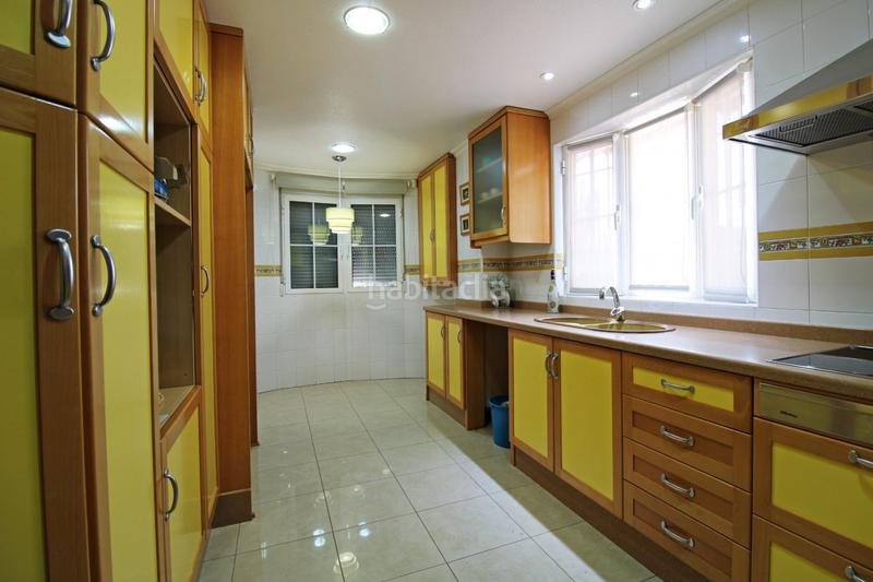 Foto ca021418-b33c-40f3-858d-a54be031d484. Chalet con riscaldamento parcheggio in Jubalcoi Elche / Elx