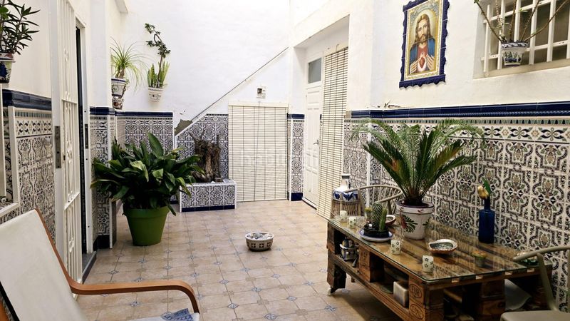 Foto ae7816ad-1024-44e6-8bfe-19d9e4c5c96e. Planta baixa a Centro Santa Pola