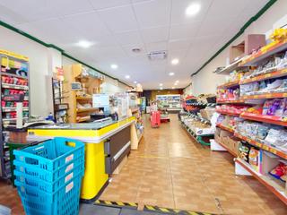 Lloguer Local Comercial a Calle de la església 22. Traspaso de negocio de alimentación en el corazón de llaurí !!!