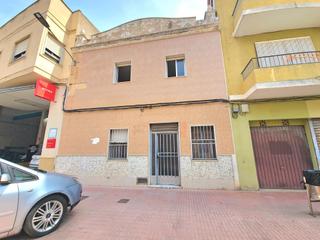 Casa a Avenida ribera baixa 15. Oportunidad única en corbera! casa con gran potencial para refor