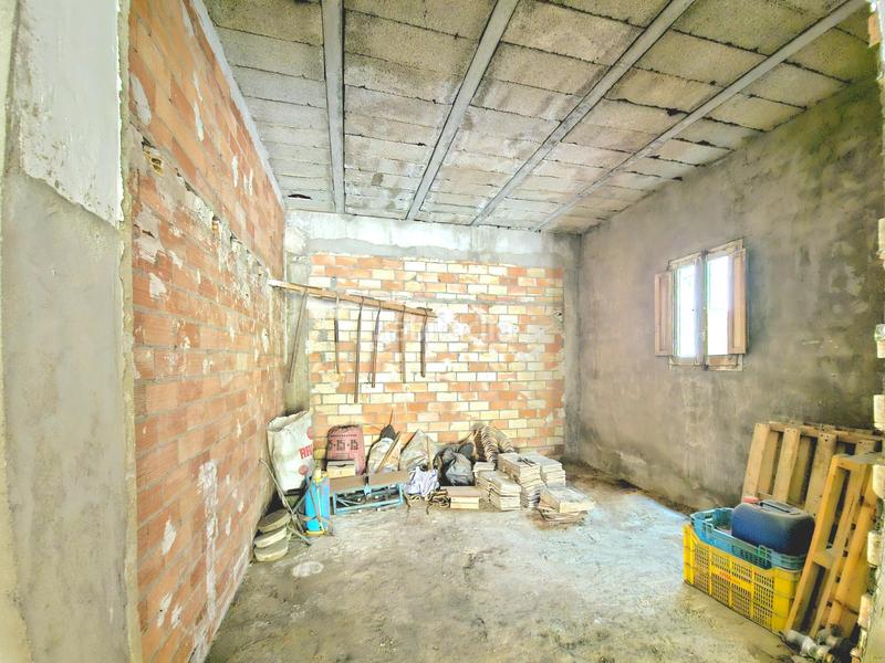 Foto 95755b9a-3bdd-4ae4-b6f4-57b2502961f4. Local comercial a avenida de la ribera baixa 17 a Corbera