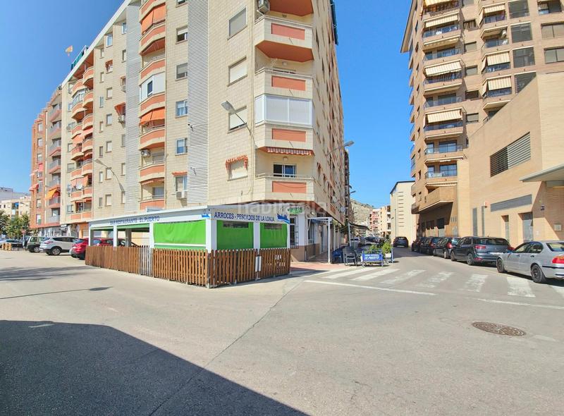 Foto 5b7714a9-04f0-478f-9c59-e33a8a96cb4a. Alquiler local comercial en avenida del puerto 17 traspaso de restaurante en pleno funcionamiento en la zona puerto en Cullera