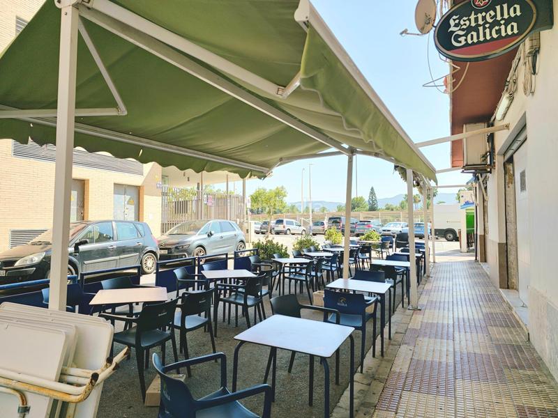 Foto 8ec738c5-62ce-41e2-bd89-4aca010c157b. Alquiler local comercial en avenida del puerto 17 traspaso de restaurante en pleno funcionamiento en la zona puerto en Cullera