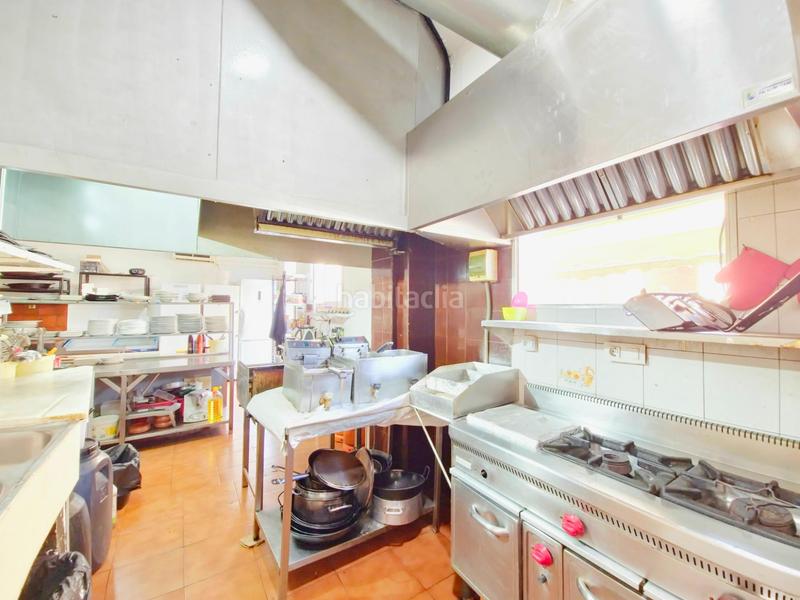 Foto bc95aba9-c8fe-4e20-b9c8-01759cbf772a. Alquiler local comercial en avenida del puerto 17 traspaso de restaurante en pleno funcionamiento en la zona puerto en Cullera