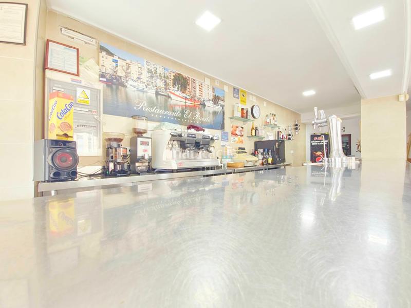 Foto e9a5fa6b-3a1a-410a-8e97-fa9e3cdeebda. Alquiler local comercial en avenida del puerto 17 traspaso de restaurante en pleno funcionamiento en la zona puerto en Cullera