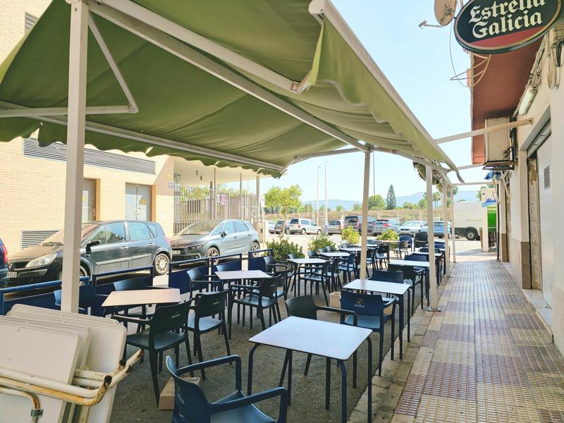 Foto eb530d6a-79b9-4562-b241-fcc8703aac00. Alquiler local comercial en avenida del puerto 17 traspaso de restaurante en pleno funcionamiento en la zona puerto en Cullera