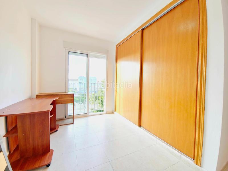 Foto f5f0e257-9bdc-4bc9-9436-c948a84c8ef0. Casa adossada a llauri 7 a Bulevar del Xúquer Cullera