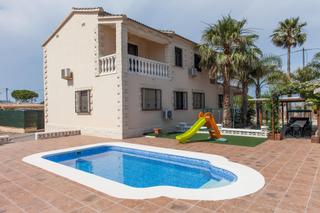 Xalet en Polgono numero 29 130. Chalet con piscina en el brosquil de cullera !!!