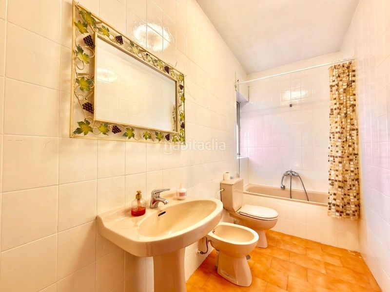 Foto 2d68c3d5-1669-49fb-bce5-86b4f91a475a. Casa amb aparcament a San Miguel Armilla