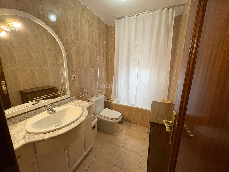 Foto e4e9d0b1-6da2-4cde-8f81-bcdb99ad5f2e. Miete etagenwohnung mit heizung in Centro - Sagrario Granada