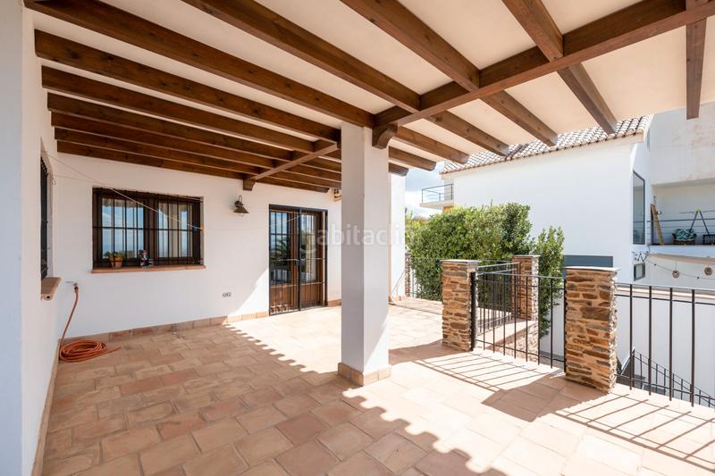 Foto 03f92cc9-b954-4aba-b166-76a6797d62a4. Xalet amb xemeneia calefacció aparcament piscina a Zubia (La)