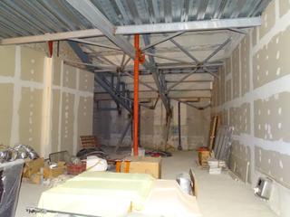 Locale commerciale in Avenida Rafael Leyva Loro