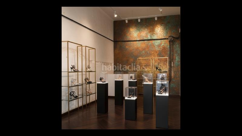 Foto 8e80ab31-557d-4853-b967-f1ba75960301. Alquiler local comercial local multinivel en calle obispo hurtado () en Granada