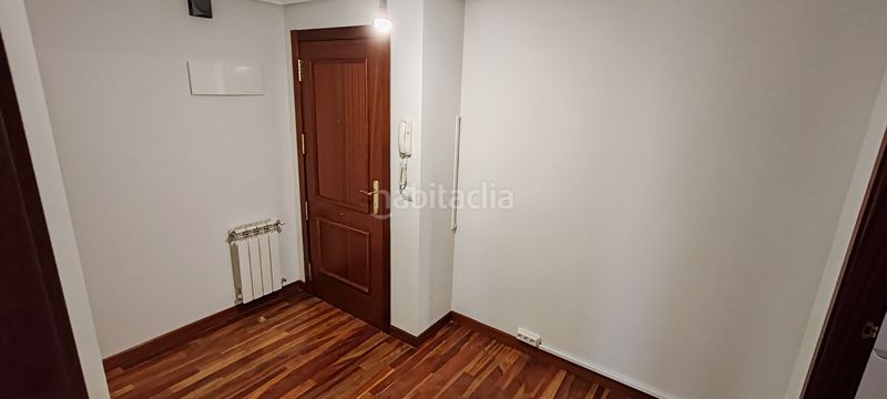 Foto 2cdecf2c-86cb-420f-8840-b7610b9ee274. Lloguer pis amb calefacció aparcament a Peñacastillo - Nueva Montaña Santander