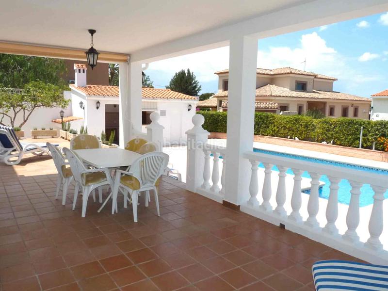 Foto 9cca8137-64b1-4fb3-add5-e377bc18e880. Lloguer xalet amb xemeneia aparcament piscina a El Montgó Dénia