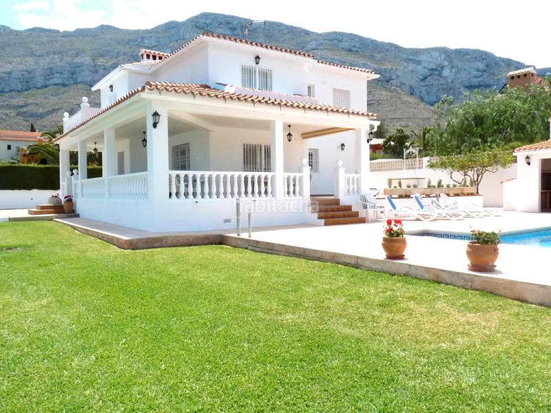 Foto 85872d01-6d6d-49f5-8236-ef819a03ba39. Rent chalet with fireplace parking pool in El Montgó Dénia