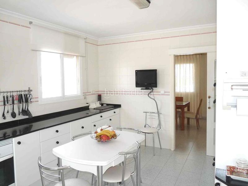 Foto a53fc241-d575-4d6c-9d55-c5609a335f31. Rent chalet with fireplace parking pool in El Montgó Dénia