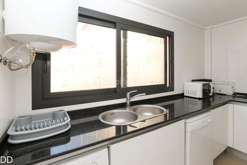 Foto 110740cf-b82b-4851-903f-78d8c89675f6. Alquiler apartamento atico jardines en Les Bassetes - El Marjal Dénia