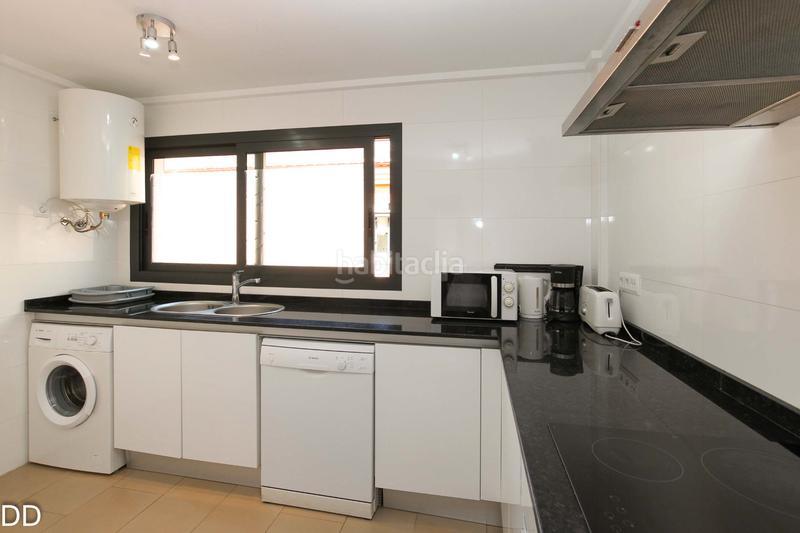 Foto 24cc7380-54be-489a-9071-68974572c7b8. Alquiler apartamento atico jardines en Les Bassetes - El Marjal Dénia