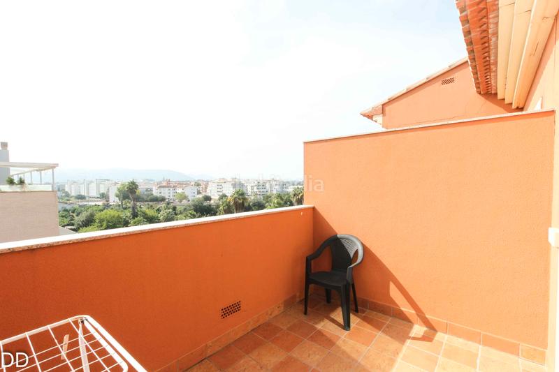 Foto 4093ae8b-38b7-470f-bfa6-4051c352bd8a. Alquiler apartamento atico jardines en Les Bassetes - El Marjal Dénia