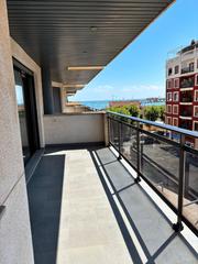 Rent Flat in Carrer de manuel latur doctor 9a. Se alquila anual denia  piso con garaje