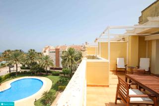 tic en Carrer del riu de gallinera 2. tico en 1 linea de la playa