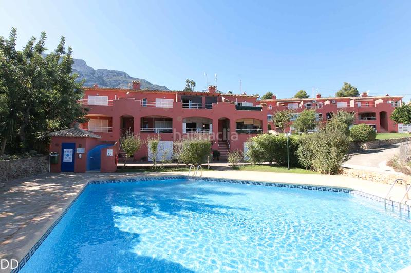 Foto 43977ca9-1c52-4f11-b7c1-b1bcd707db2a. Maison jumelée avec piscine dans El Montgó Dénia