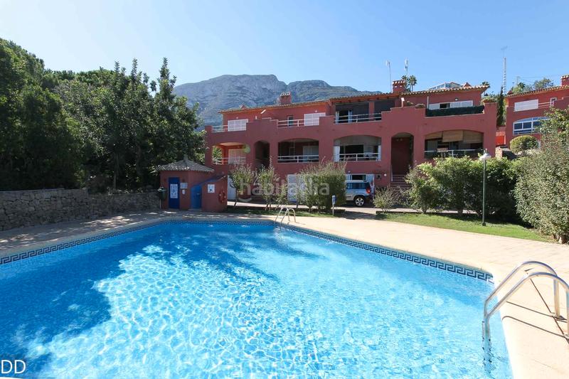 Foto 619ac23b-d6c0-4b96-bb0e-e07495ecaffe. Maison jumelée avec piscine dans El Montgó Dénia