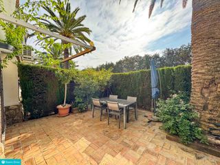 Casa a schiera  Carrer òliba. Adosado duplex con jardín privado